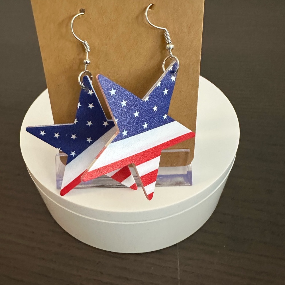 Star Flag Earrings NWOT - Picture 6 of 6